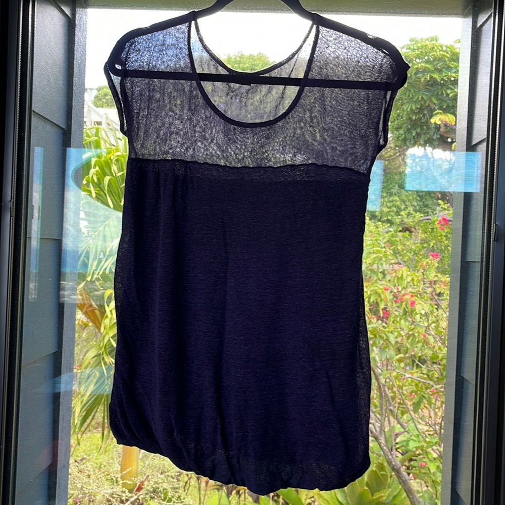Theory top with bubble hem